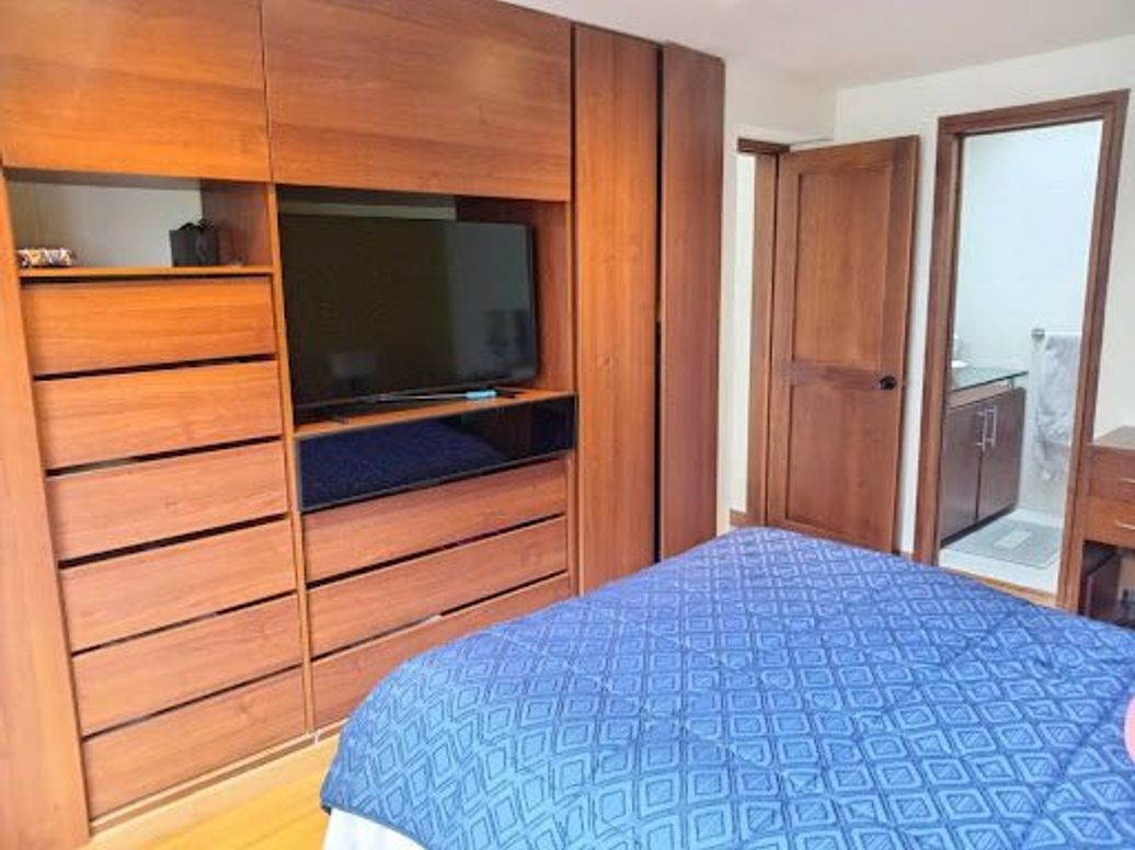 Apartamento de 3 alcobas en venta en Los Rosales, Bogotá, 123 m² · foto 8 de 13