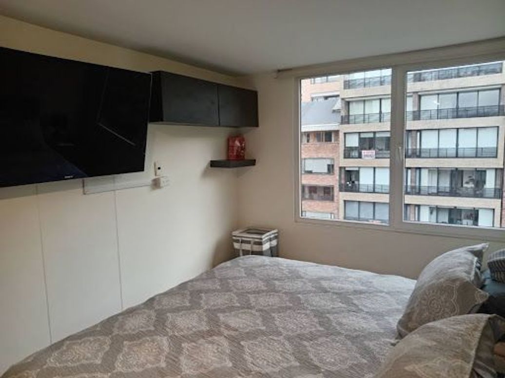 Apartamento de 3 alcobas en venta en Los Rosales, Bogotá, 123 m² · foto 5 de 13