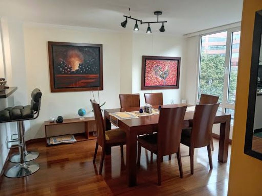 Apartamento de 3 alcobas en venta en Los Rosales, Bogotá, 123 m² · foto 3 de 13