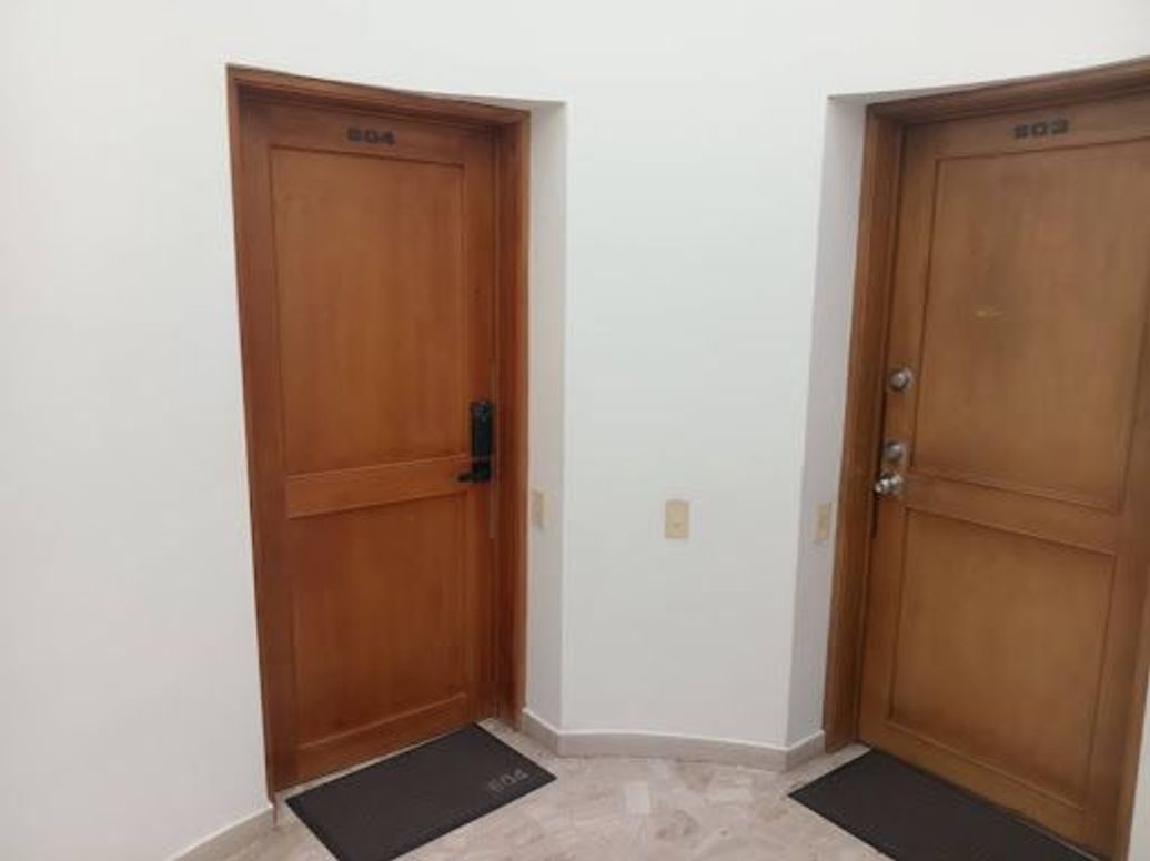 Apartamento de 3 alcobas en venta en Los Rosales, Bogotá, 123 m² · foto 13 de 13
