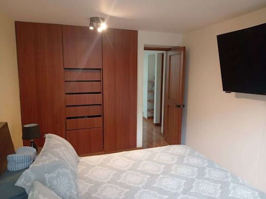 Apartamento de 3 alcobas en venta en Los Rosales, Bogotá, 123 m² · foto 6 de 13