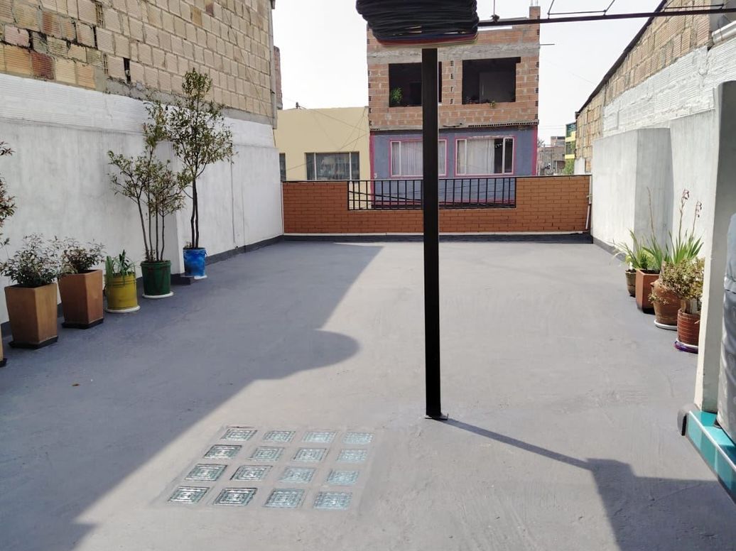 Casa de 10 alcobas en venta en Carvajal, Bogotá, 150 m² · foto 2 de 20