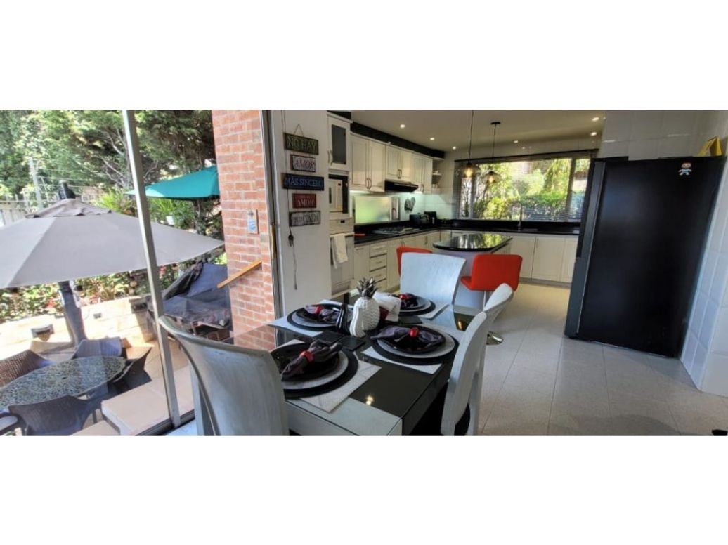 Casa de 3 alcobas en venta en Altos De Suba, Bogotá, 321 m² · foto 8 de 20