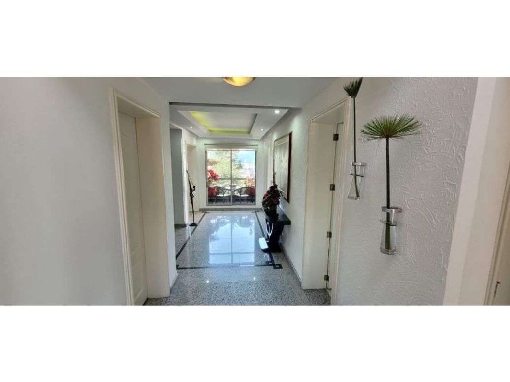 Casa de 3 alcobas en venta en Altos De Suba, Bogotá, 321 m² · foto 3 de 20