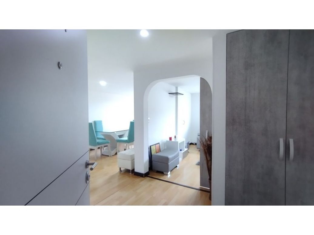 Apartamento de 3 alcobas en venta en Teusaquillo, Bogotá, 73 m² · foto 2 de 20