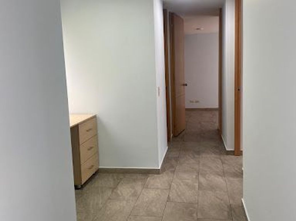 Apartamento de 3 alcobas en venta en San Francisco Norte, Bogotá, 68 m² · foto 7 de 18