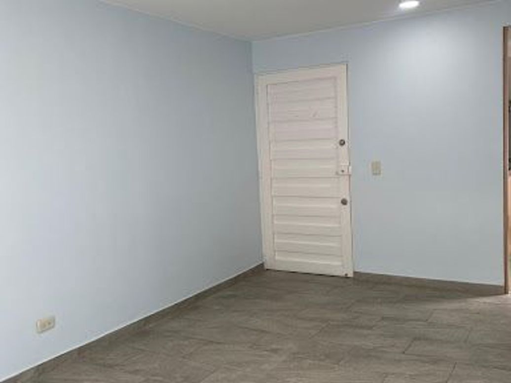 Apartamento de 3 alcobas en venta en San Francisco Norte, Bogotá, 68 m² · foto 3 de 18