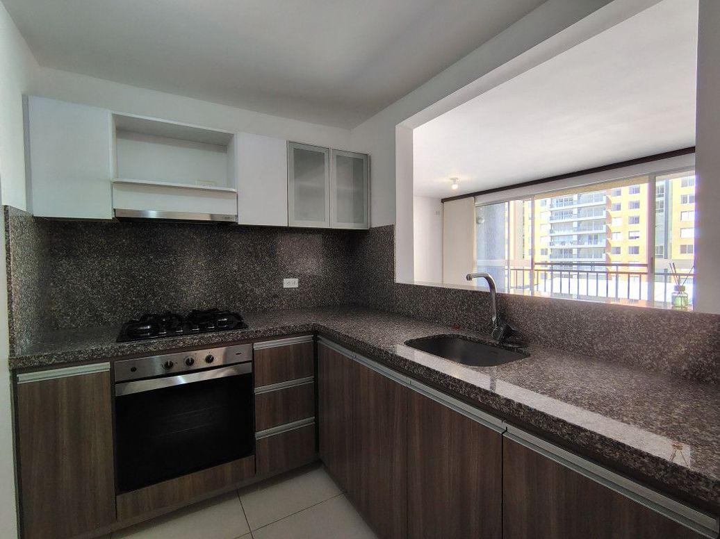 Apartamento de 3 alcobas en venta en El Dorado, Bogotá, 95 m² · foto 7 de 20