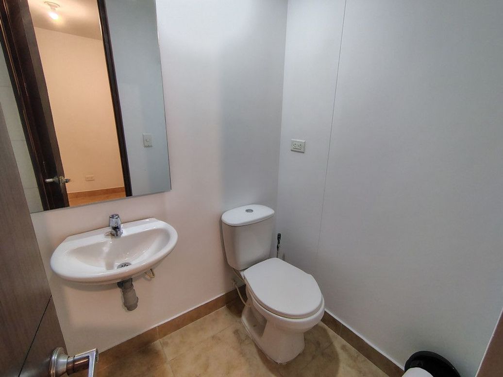 Apartamento de 3 alcobas en venta en El Dorado, Bogotá, 95 m² · foto 10 de 20