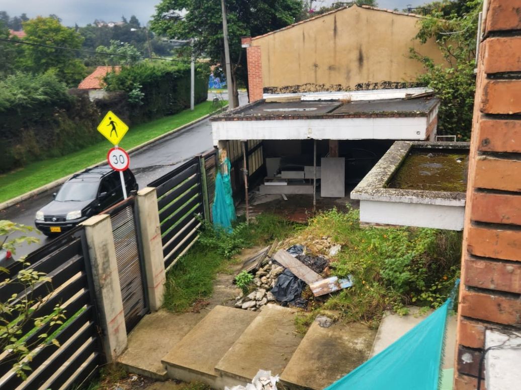 Casa de 4 alcobas en venta en Niza, Bogotá, 450 m² · foto 9 de 13