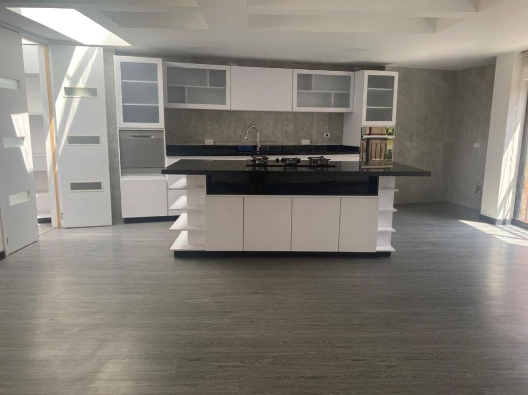 Apartamento en arriendo en Emaus, Bogotá · foto 2 de 20
