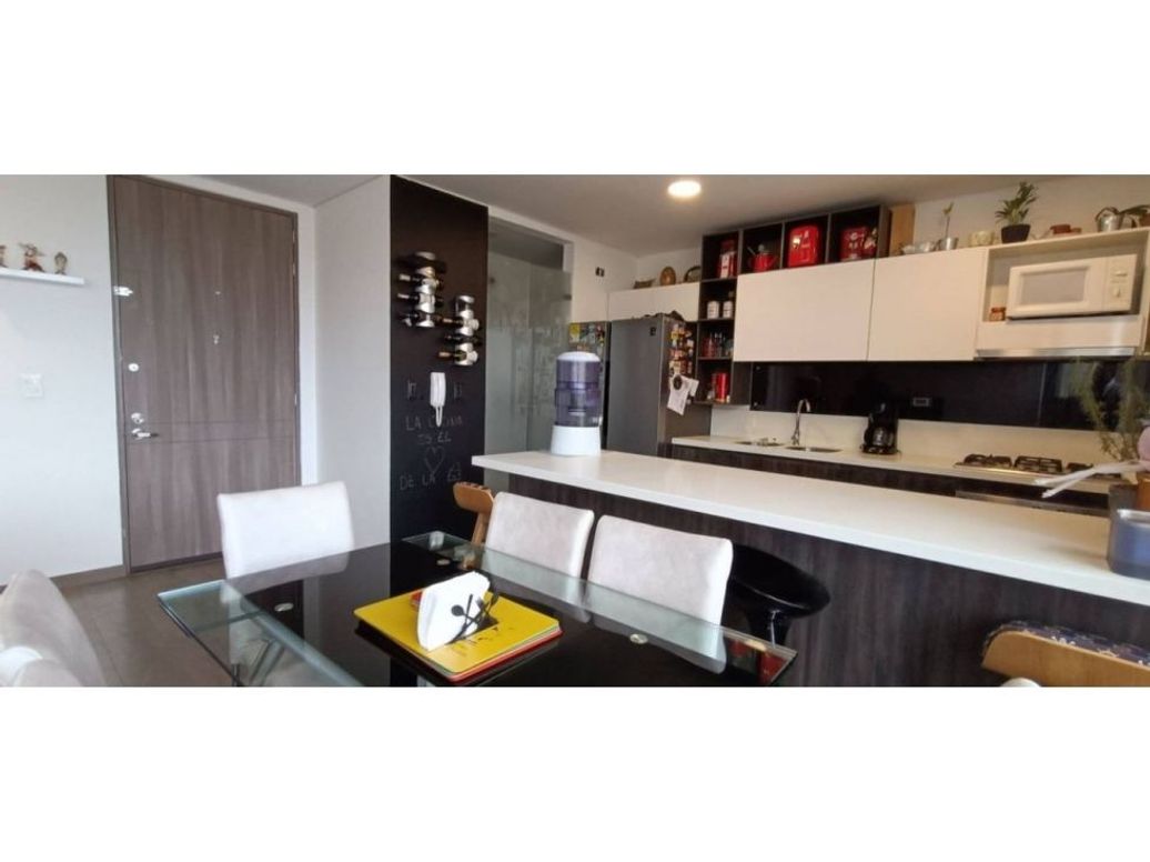 Apartamento de 3 alcobas en venta en Modelia, Bogotá, 108 m² · foto 4 de 16