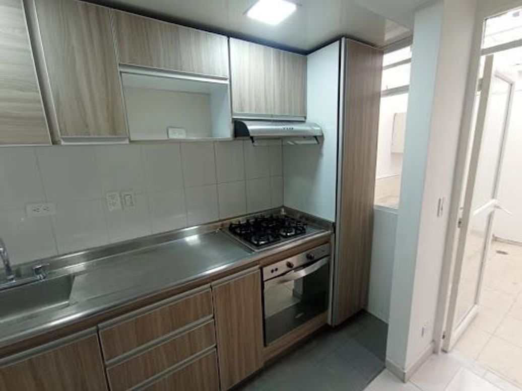 Casa de 4 alcobas en venta en Villas De Granada, Bogotá, 74 m² · foto 5 de 18