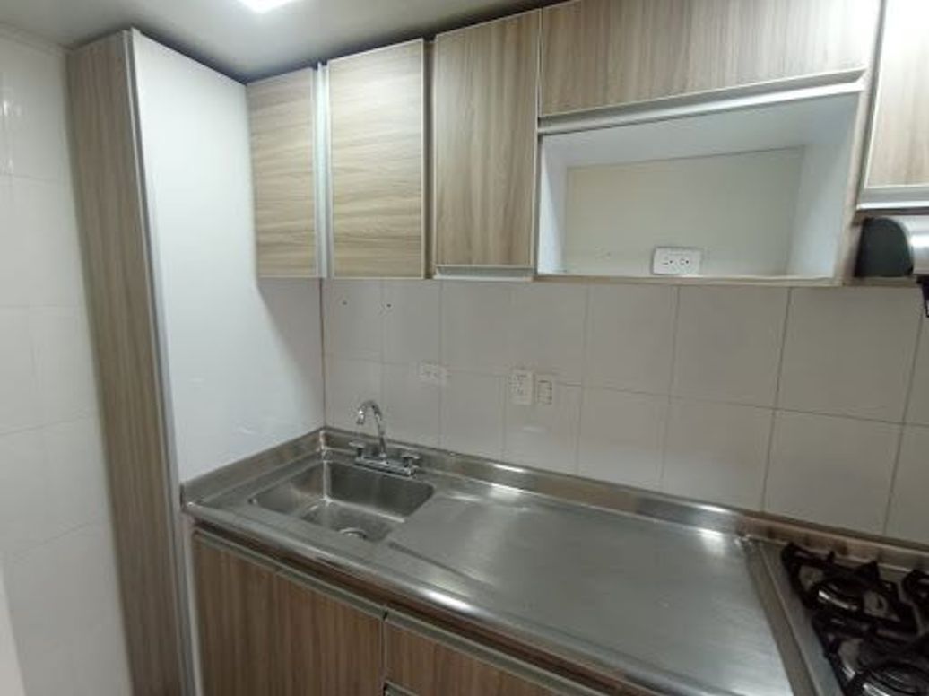 Casa de 4 alcobas en venta en Villas De Granada, Bogotá, 74 m² · foto 4 de 18