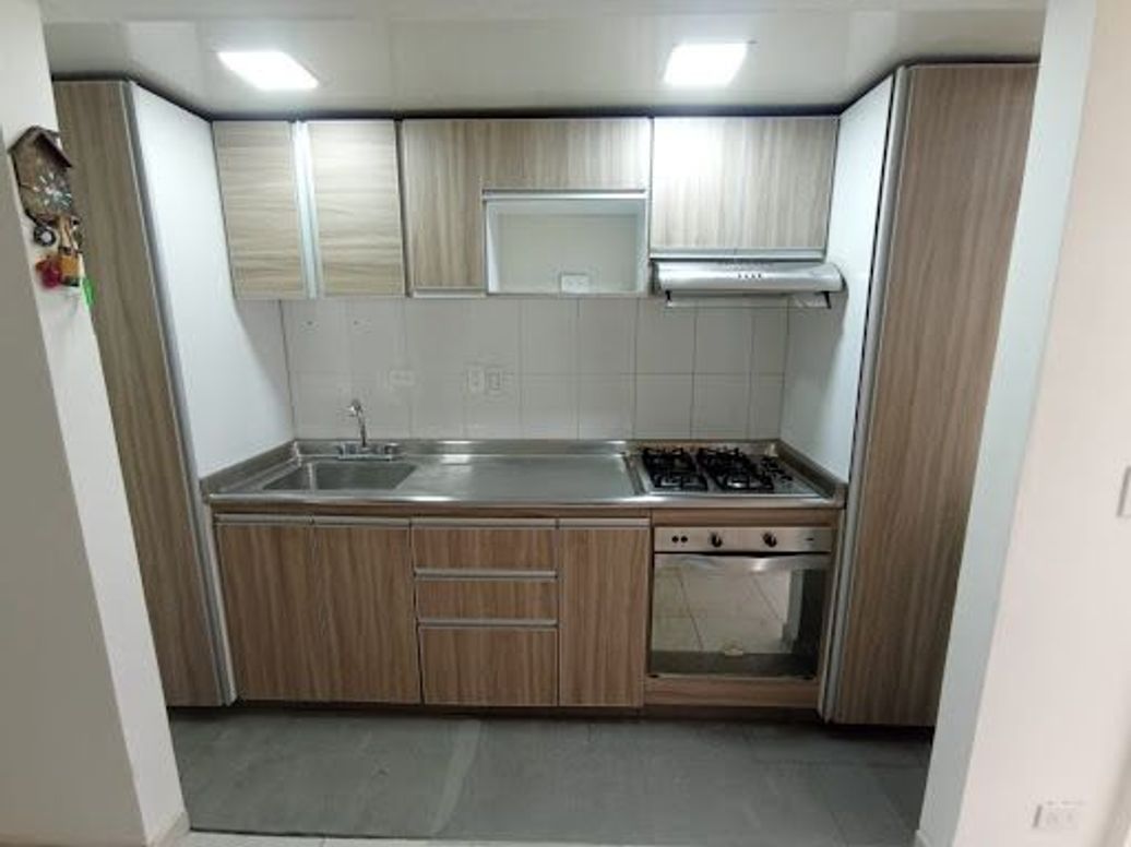 Casa de 4 alcobas en venta en Villas De Granada, Bogotá, 74 m² · foto 6 de 18