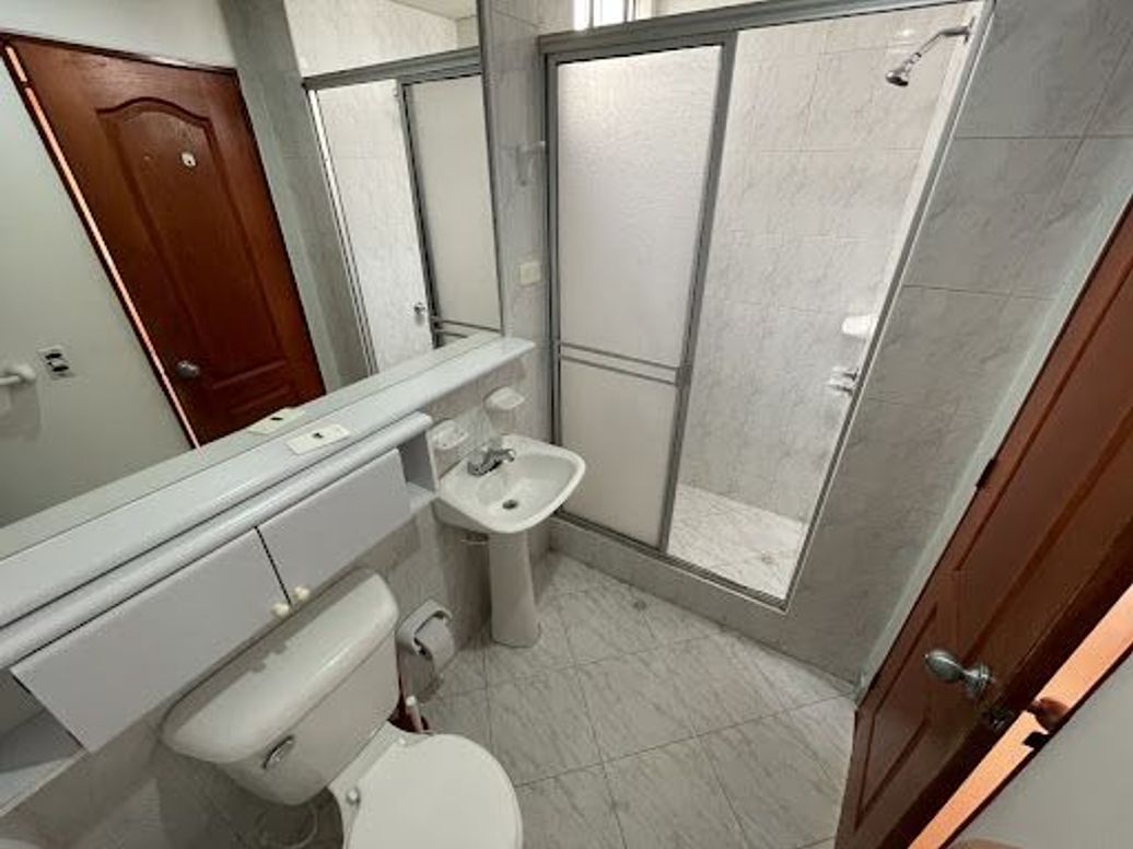Apartamento de 3 alcobas en venta en Cedritos, Bogotá, 80 m² · foto 13 de 19