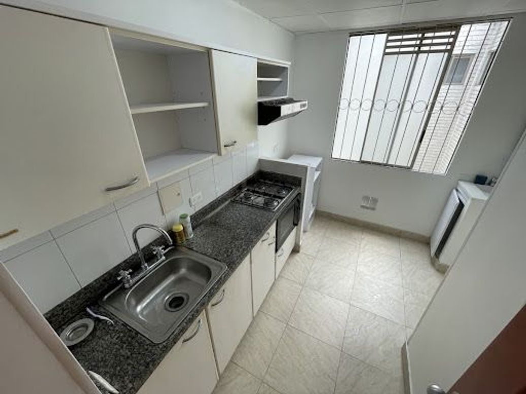 Apartamento de 3 alcobas en venta en Cedritos, Bogotá, 80 m² · foto 4 de 19