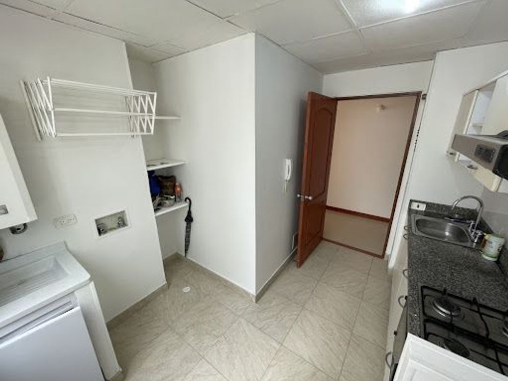 Apartamento de 3 alcobas en venta en Cedritos, Bogotá, 80 m² · foto 5 de 19