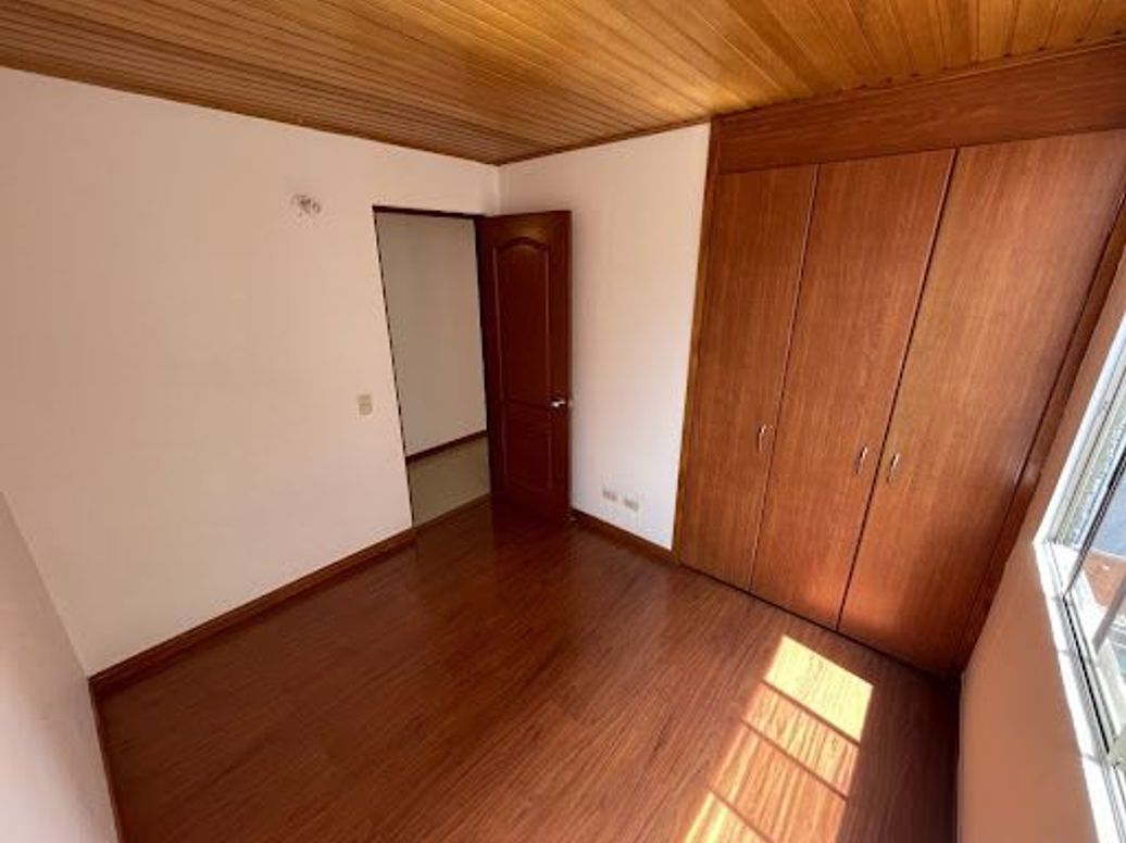 Apartamento de 3 alcobas en venta en Cedritos, Bogotá, 80 m² · foto 12 de 19