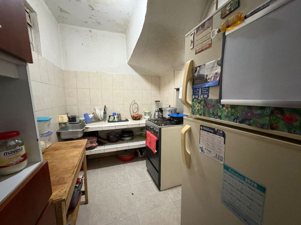 Casa de 10 alcobas en venta en Abraham Lincoln, Bogotá, 296 m² · foto 10 de 20