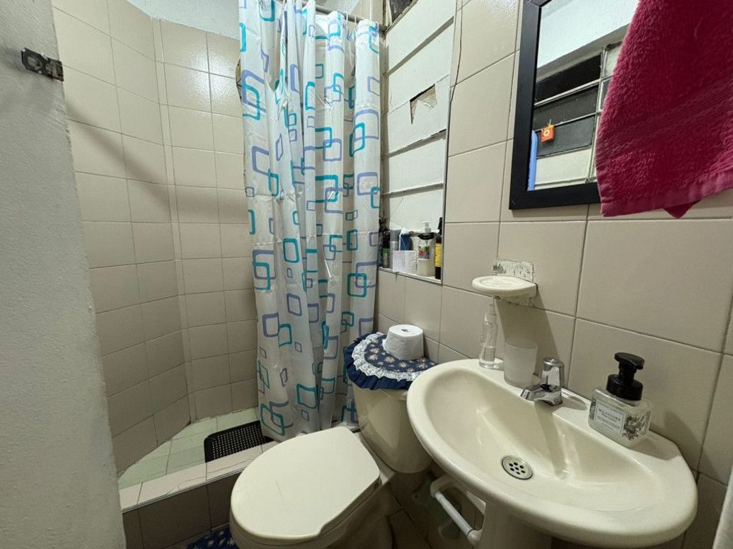 Casa de 10 alcobas en venta en Abraham Lincoln, Bogotá, 296 m² · foto 12 de 20