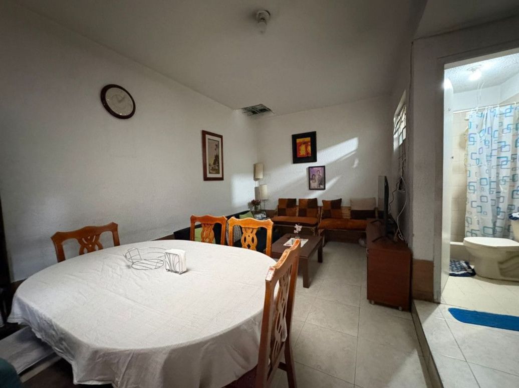 Casa de 10 alcobas en venta en Abraham Lincoln, Bogotá, 296 m² · foto 13 de 20