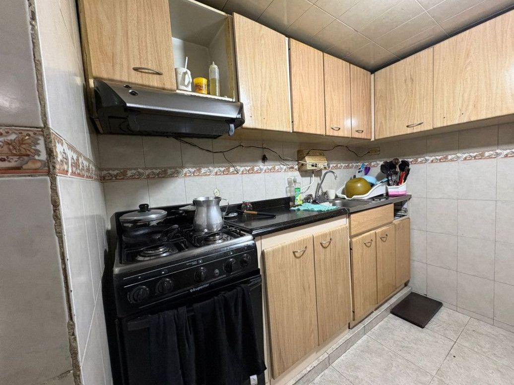 Casa de 10 alcobas en venta en Abraham Lincoln, Bogotá, 296 m² · foto 14 de 20