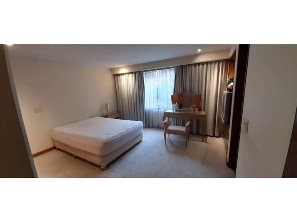 Apartamento de 4 alcobas en venta en Chico, Bogotá, 264 m² · foto 20 de 20