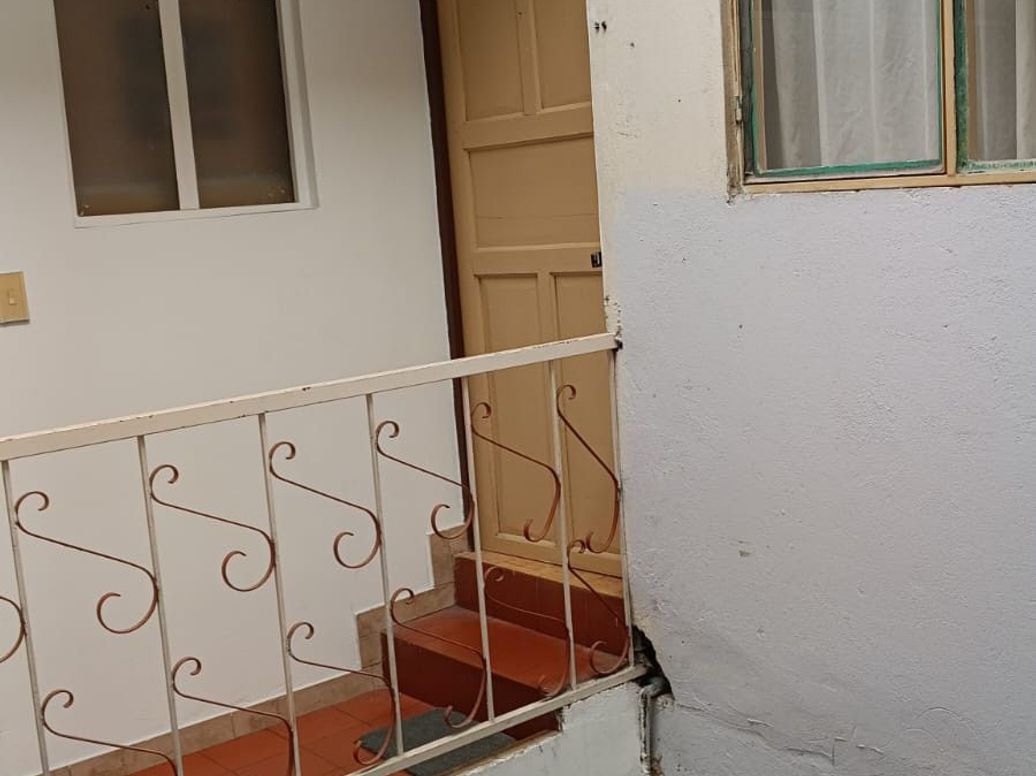 Casa de 5 alcobas en venta en Granjas San Pablo, Bogotá, 160 m² · foto 2 de 5
