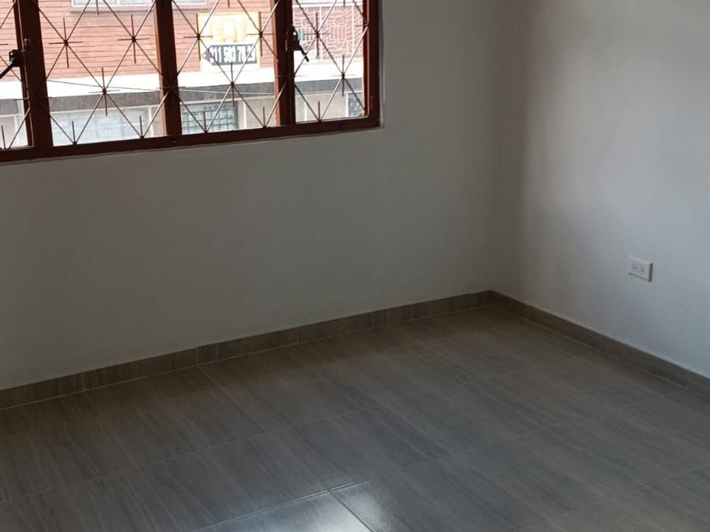 Casa de 9 alcobas en venta en Córdoba, Bogotá, 158 m² · foto 15 de 18