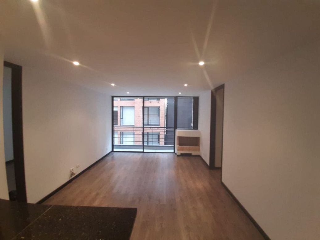 Apartamento de 2 alcobas en venta en Bella Suiza, Bogotá, 80 m² · foto 2 de 16