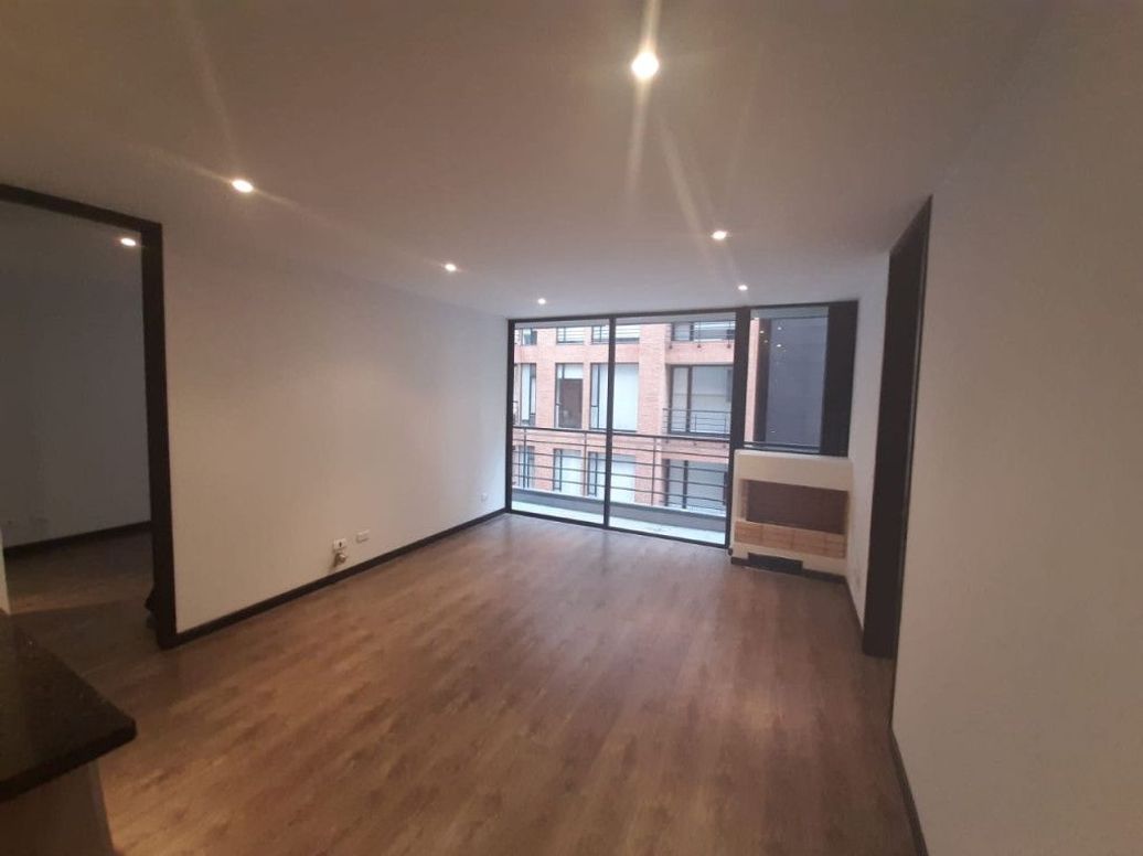 Apartamento de 2 alcobas en venta en Bella Suiza, Bogotá, 80 m² · foto 3 de 16