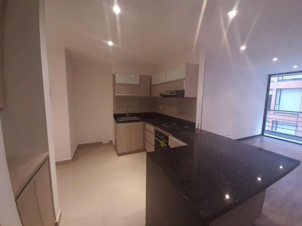 Apartamento de 2 alcobas en venta en Bella Suiza, Bogotá, 80 m² · foto 5 de 16