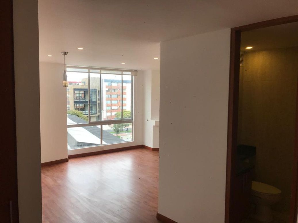 Apartamento en venta en Santa Barbara Occidental, Bogotá · foto 4 de 11