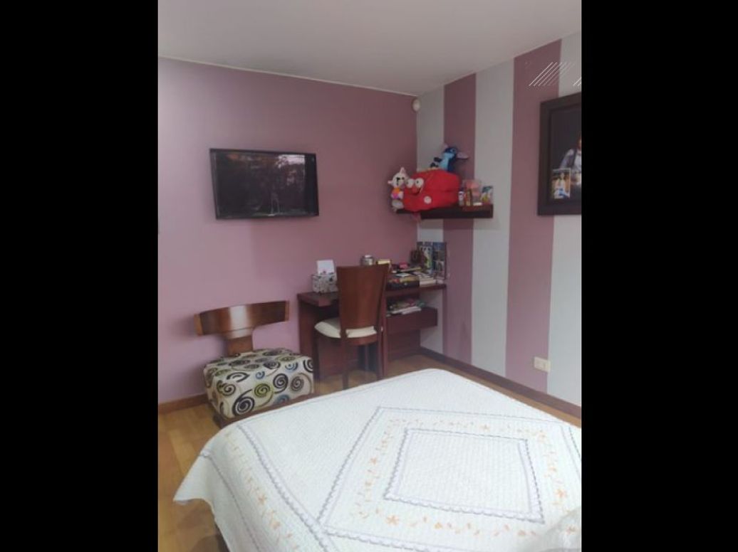 Apartamento de 3 alcobas en venta en La Esperanza Norte, Bogotá, 157 m² · foto 16 de 20
