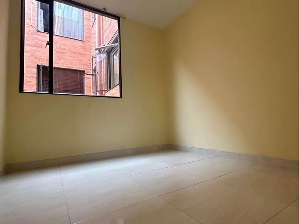 Apartamento de 3 alcobas en venta en Las Ferias Occidental, Bogotá, 52 m² · foto 9 de 11