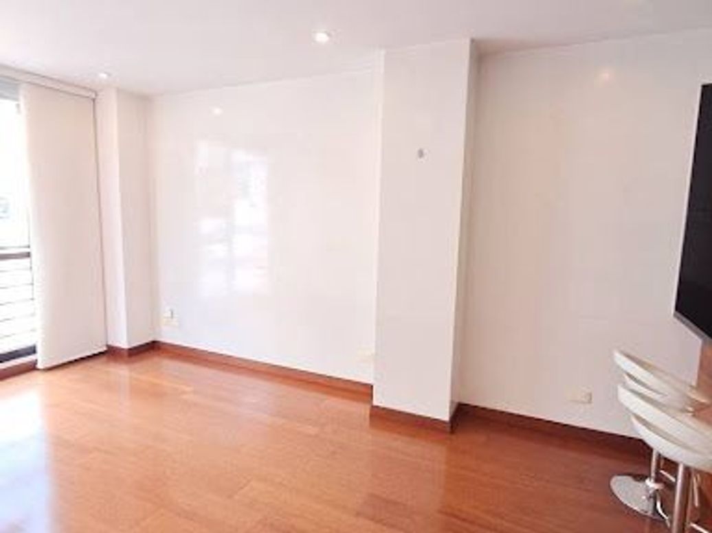 Apartamento de 1 alcoba en arriendo en Santa Barbara Occidental, Bogotá, 42 m² · foto 3 de 13