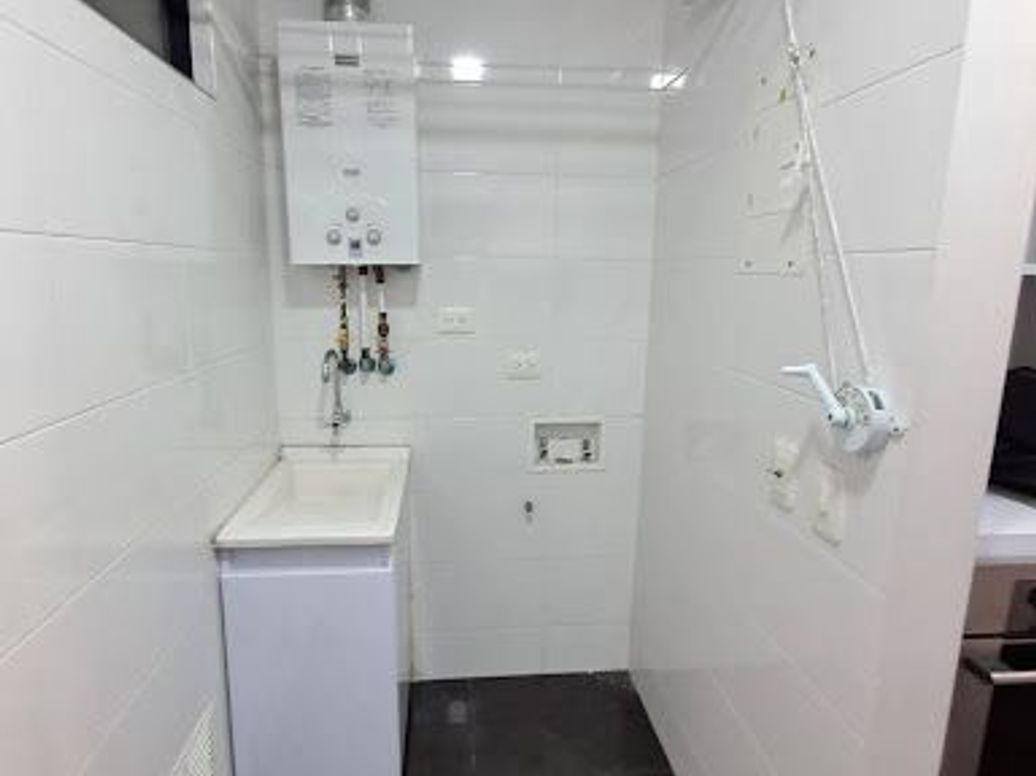 Apartamento de 1 alcoba en arriendo en Santa Barbara Occidental, Bogotá, 42 m² · foto 9 de 13