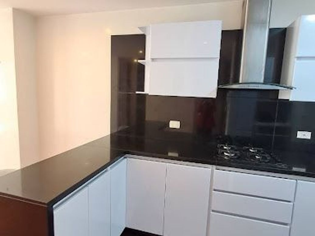 Apartamento de 1 alcoba en arriendo en Santa Barbara Occidental, Bogotá, 42 m² · foto 7 de 13