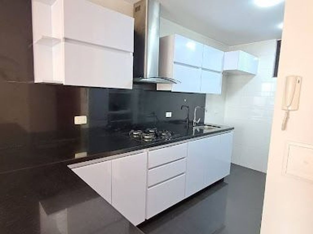 Apartamento de 1 alcoba en arriendo en Santa Barbara Occidental, Bogotá, 42 m² · foto 6 de 13