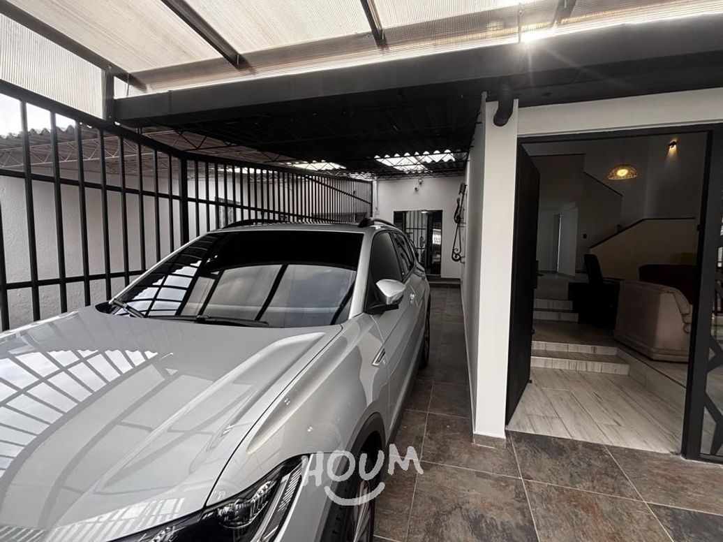 Casa de 3 alcobas en venta en Santa Rosa, Bogotá, 181 m² · foto 3 de 20