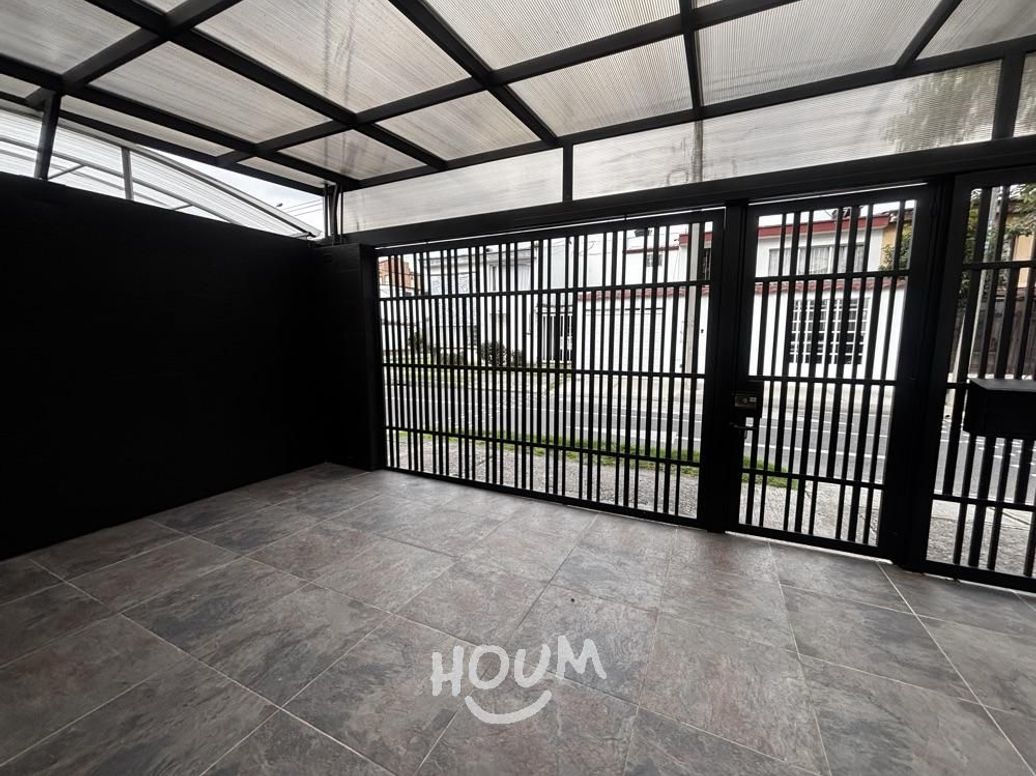 Casa de 3 alcobas en venta en Santa Rosa, Bogotá, 181 m² · foto 2 de 20