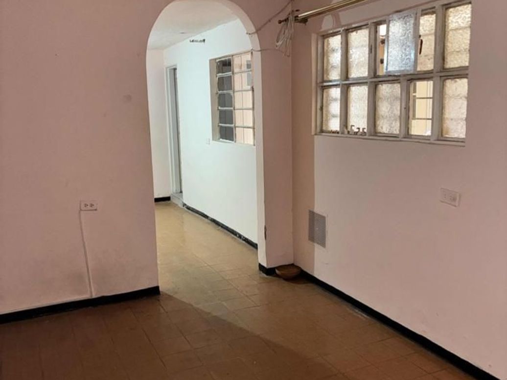 Casa de 9 alcobas en venta en Molinos Del Sur, Bogotá, 306 m² · foto 11 de 20