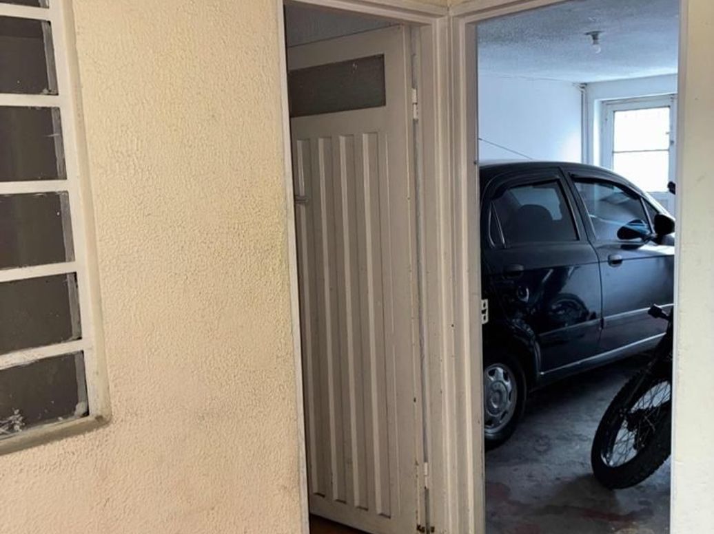 Casa de 9 alcobas en venta en Molinos Del Sur, Bogotá, 306 m² · foto 8 de 20