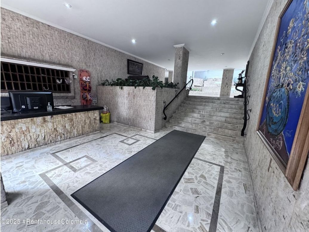 Apartamento de 3 alcobas en venta en Club De Los Lagartos, Bogotá, 149 m² · foto 2 de 20