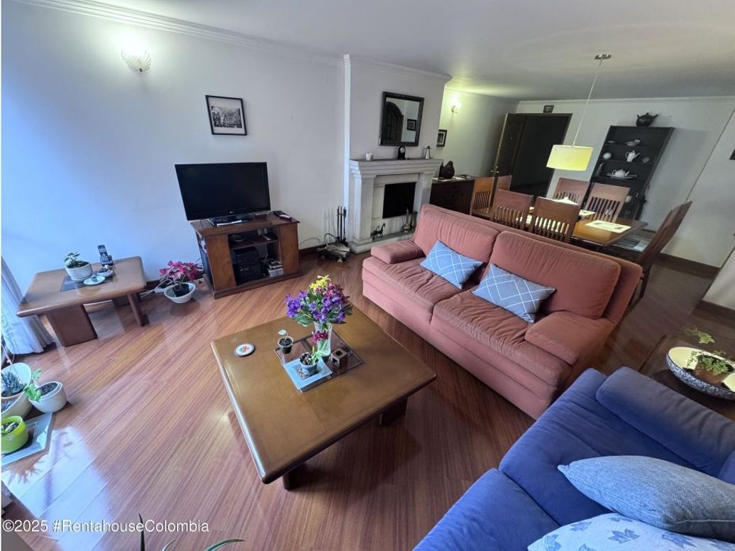Apartamento de 3 alcobas en venta en Club De Los Lagartos, Bogotá, 149 m² · foto 7 de 20
