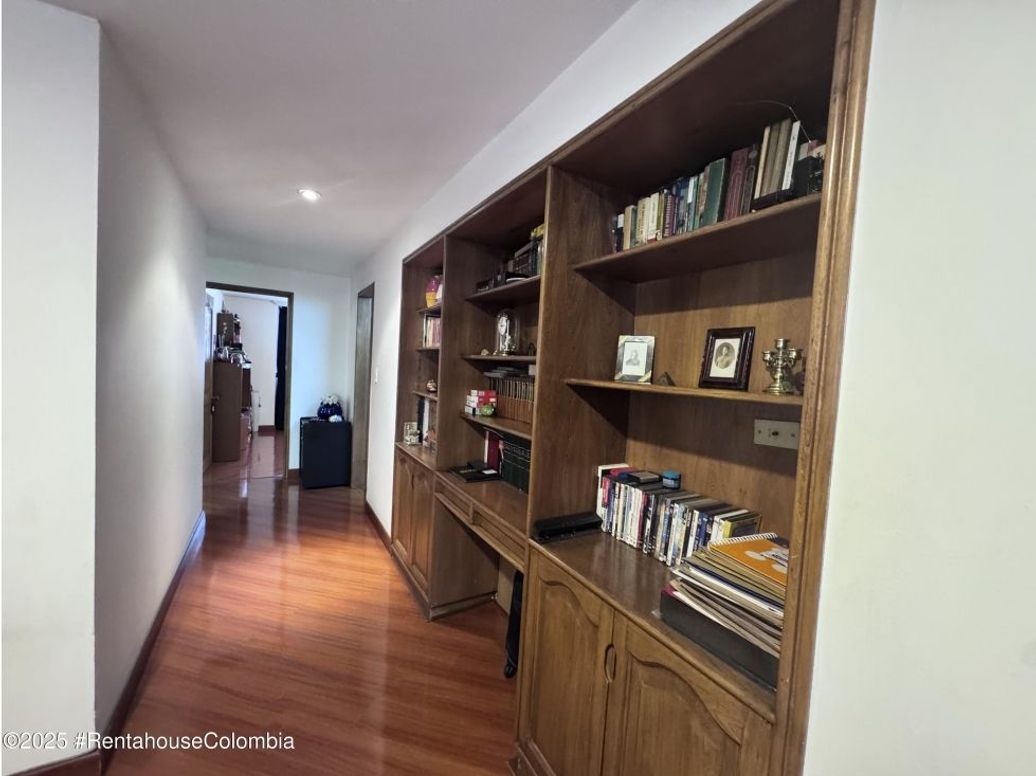 Apartamento de 3 alcobas en venta en Club De Los Lagartos, Bogotá, 149 m² · foto 15 de 20