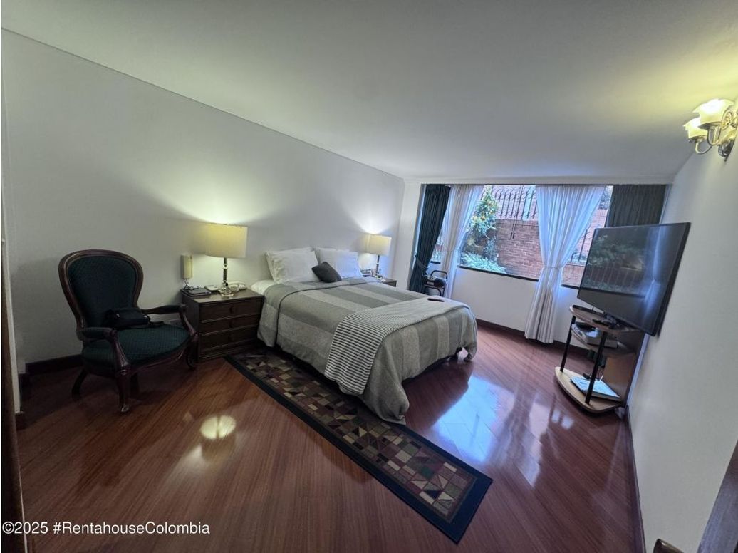 Apartamento de 3 alcobas en venta en Club De Los Lagartos, Bogotá, 149 m² · foto 19 de 20
