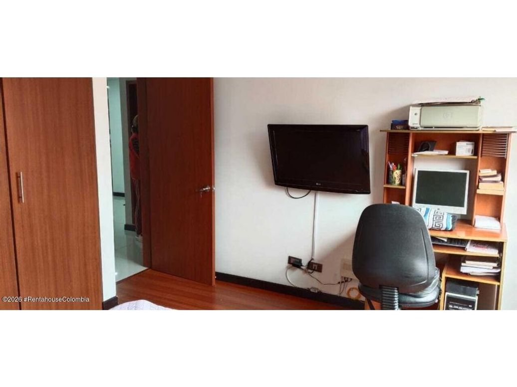 Casa de 11 alcobas en venta en El Progreso, Bogotá, 236 m² · foto 19 de 20