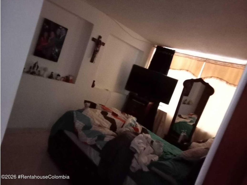 Casa de 11 alcobas en venta en El Progreso, Bogotá, 236 m² · foto 11 de 20